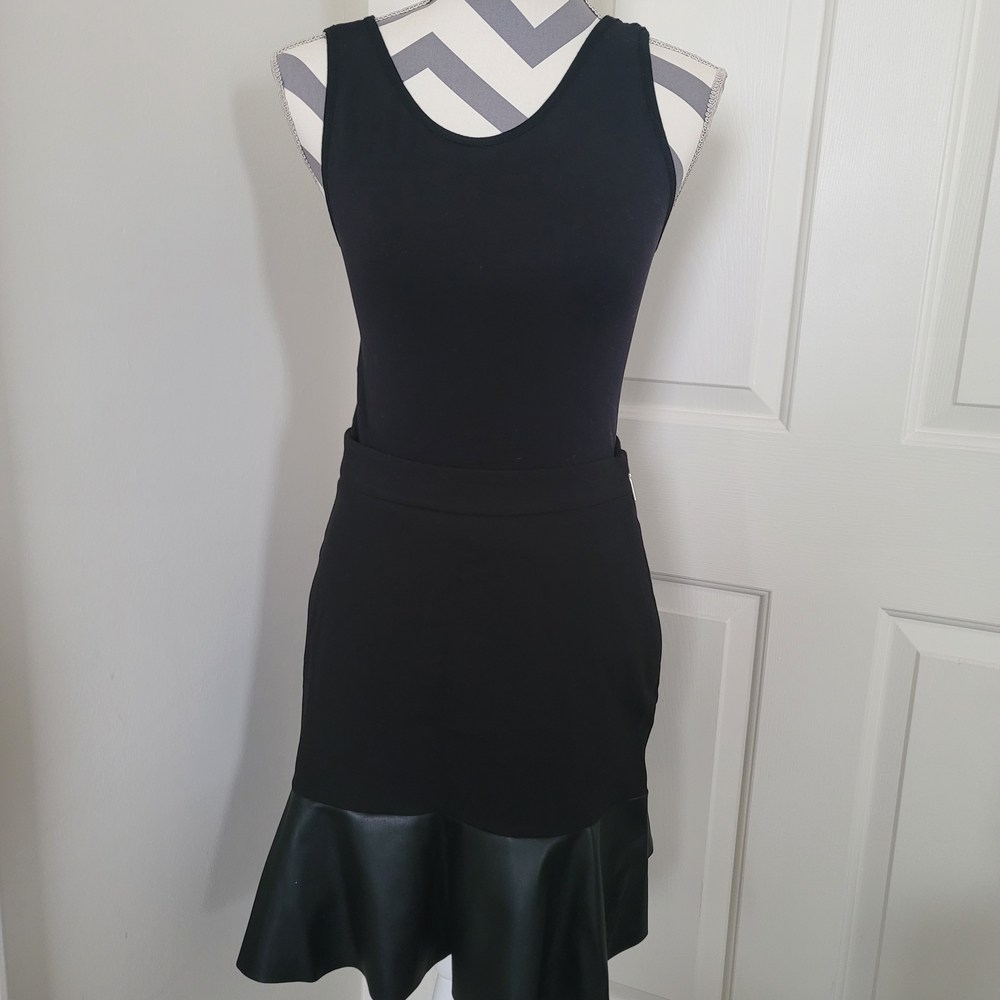 MICHAEL KORS Black Flare Skirt Sz S Stretch Knit And Faux Leather Core of Kors